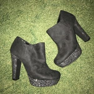 Gianna Bini Heeled Ankle Boots (Booties)